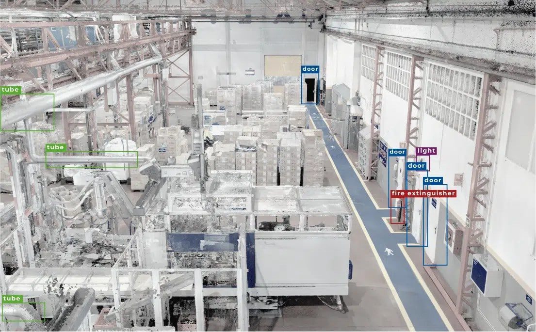 Racking and machines automatically recognised in the point cloud of a warehouse