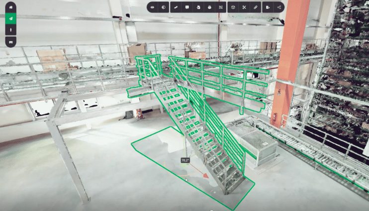 Simulation of material and personnel routes in the digital hall layout