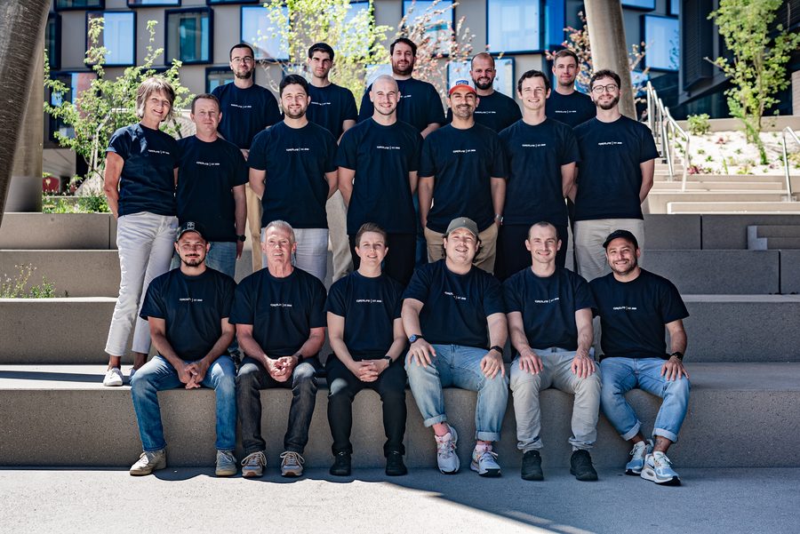 The qapture team in front of the LIT Open Innovation Center in Linz